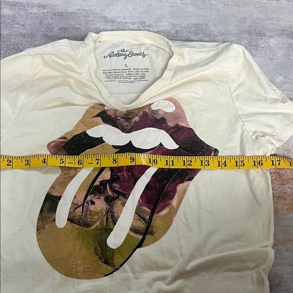 The Rolling Stones Cream Tee with Multicolor Tongue Graphic - Picture 4 of 4